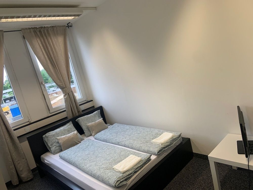 undefined Veni Apartments 8