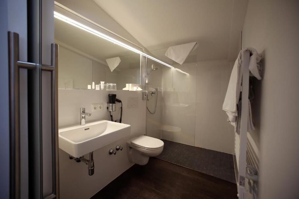 Hotel Oberhofer Economy Single Room 2