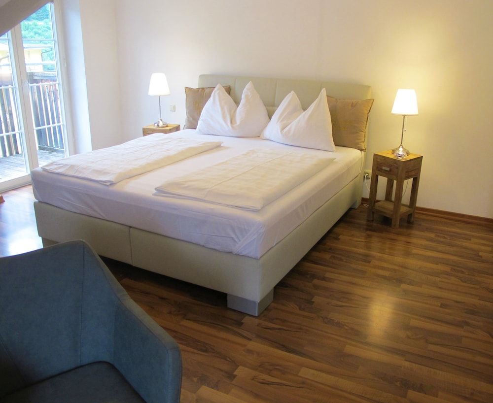 Club Alpenresidenz Bad Gastein Deluxe Apartment, 1 Bedroom, Mountain View 3