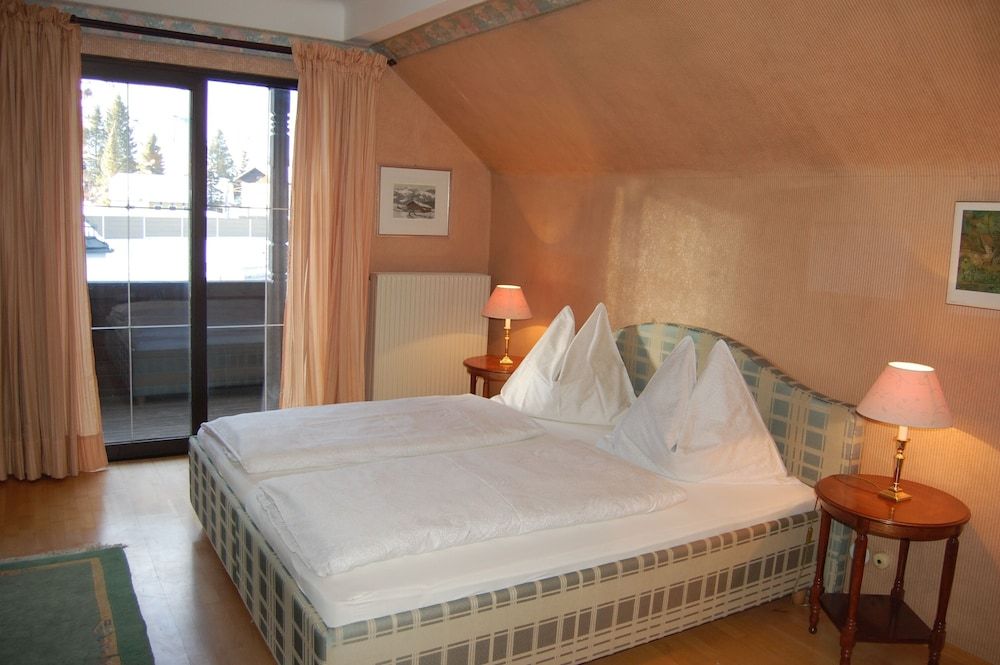 Classic Apartment, 3 Bedrooms (Penthouse)