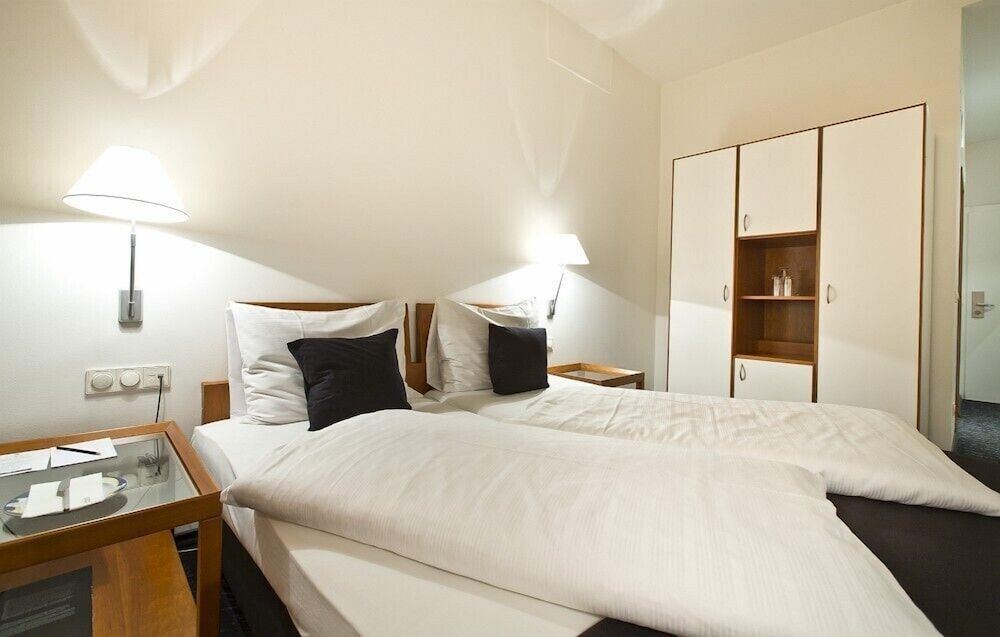 Design Single Room, Balcony, Lakeside
