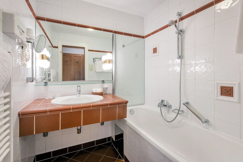 Hotel Inntaler Hof Comfort Double Room 4