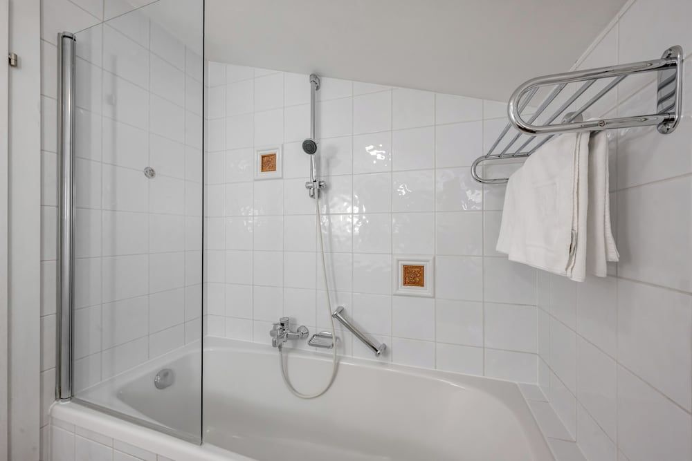 Hotel Inntaler Hof Comfort Double Room 6