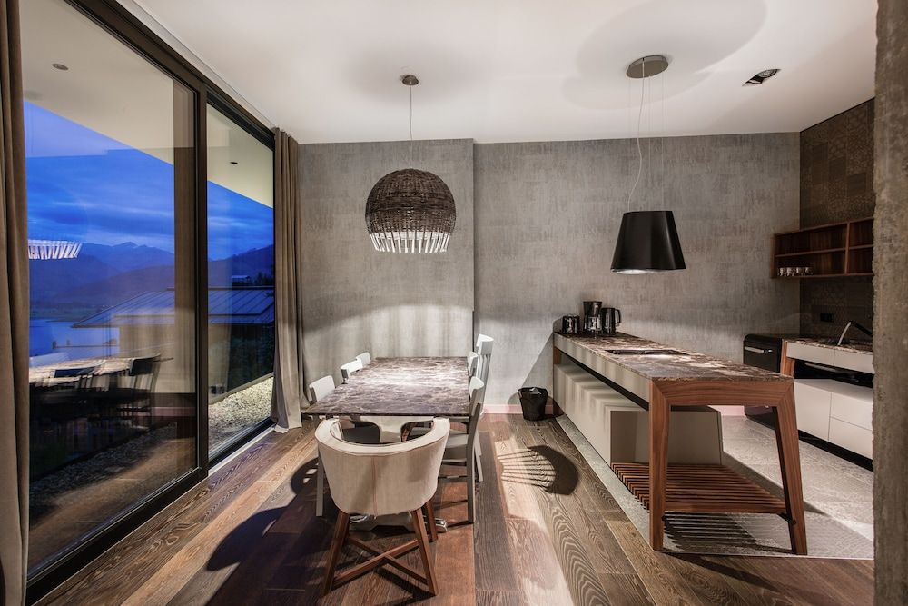 Senses Violett Suites - Adults only Design Penthouse, 3 Bedrooms, Balcony, Lake View 4