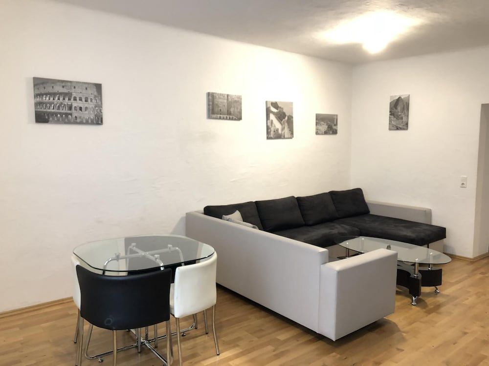 undefined Apartsee 7