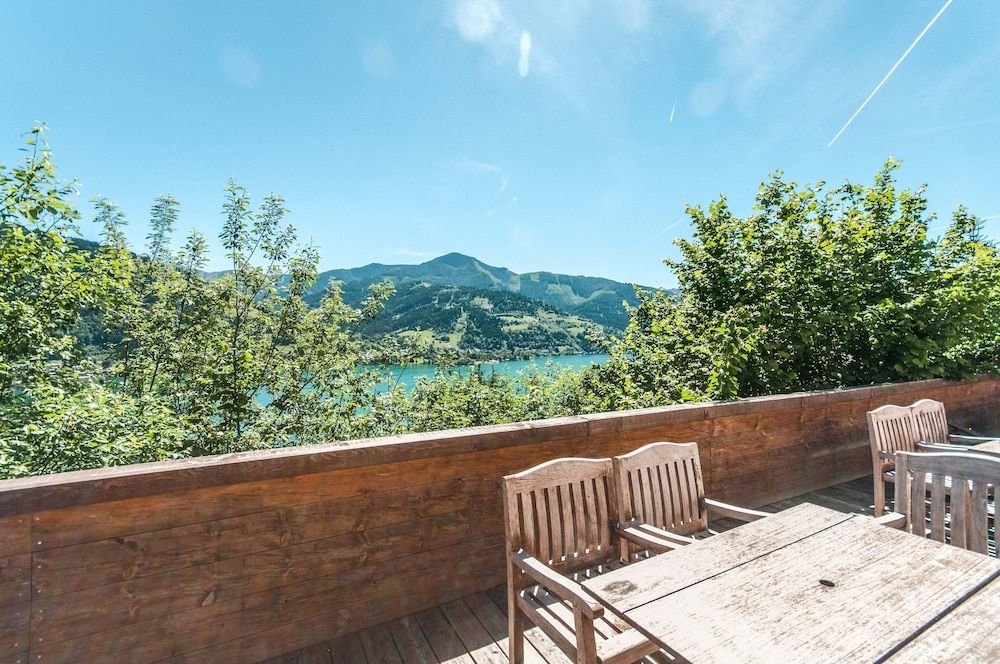 Chalet Max Panorama by we rent Design Chalet 10