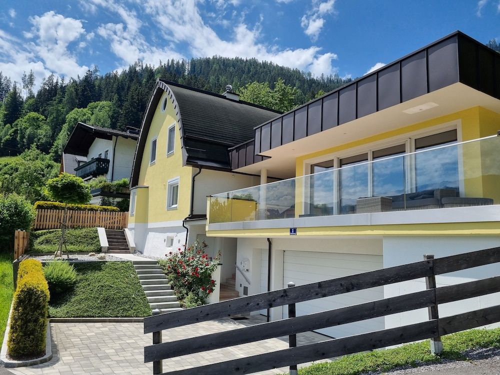 undefined Panorama Chalet Schmittendrin by we rent 3