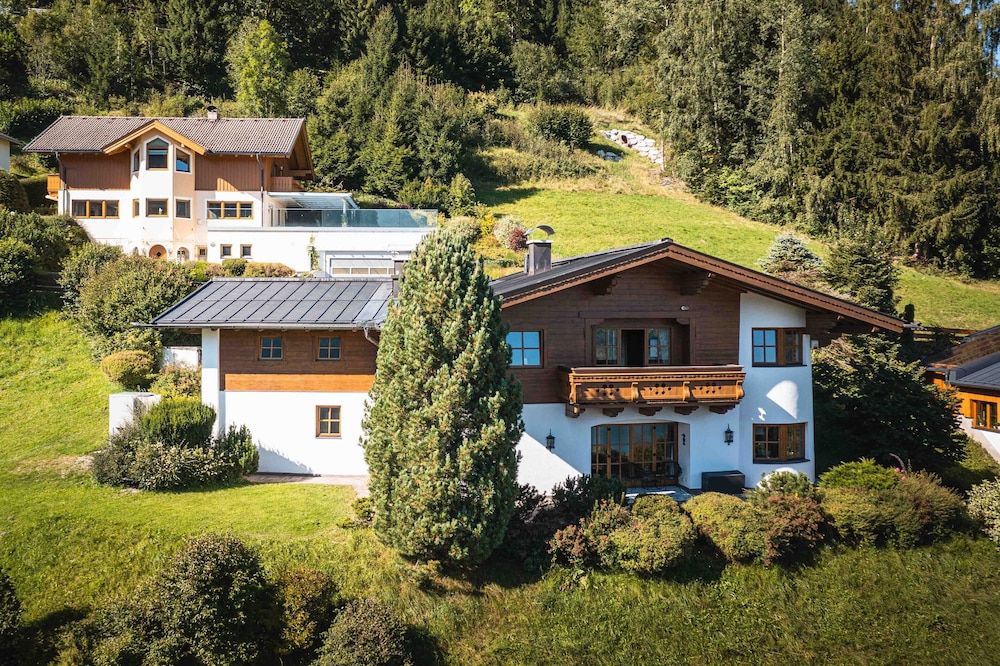 undefined Chalet Crown of the Alps 2