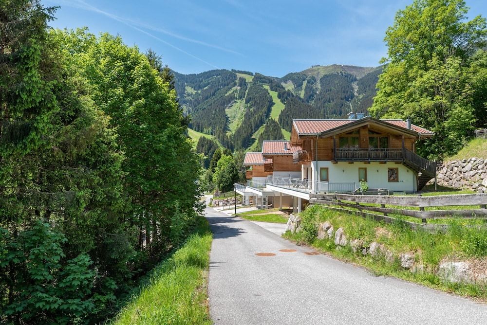 undefined Ski Chalet Jim 300 m From ski Lift 3
