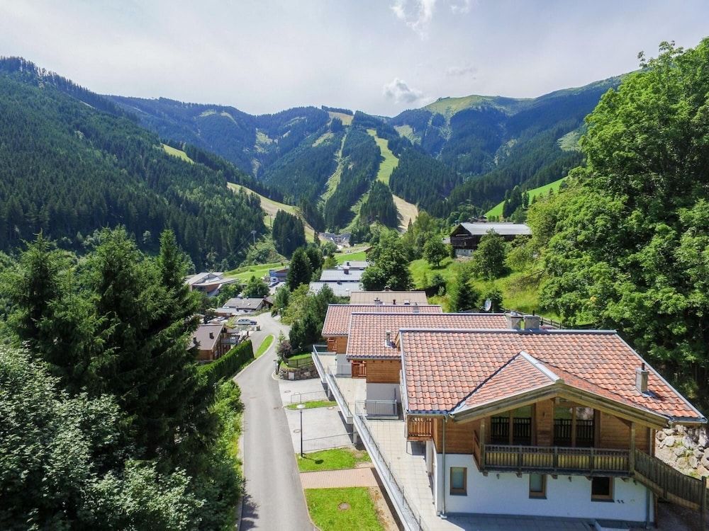 Ski Chalet Jim 300 m From ski Lift Apartment 28