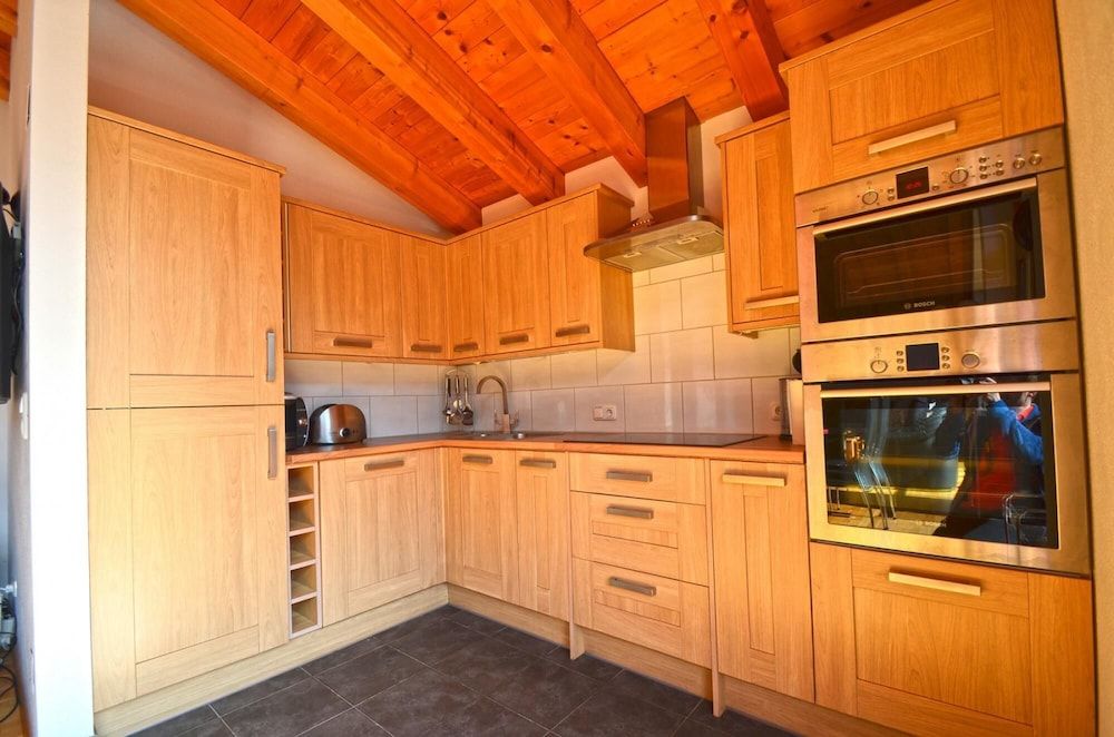 Ski Chalet Jim 300 m From ski Lift Apartment 13