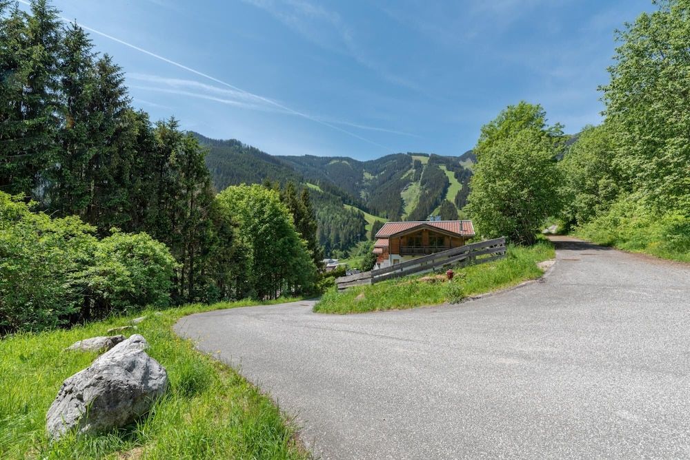 Ski Chalet Jim 300 m From ski Lift Apartment 31