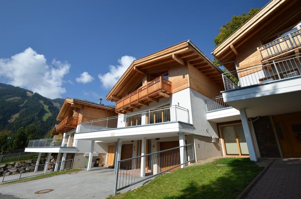 Ski Chalet Jim 300 m From ski Lift Apartment 23