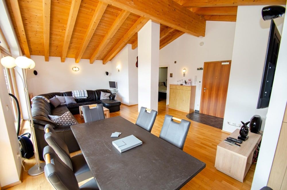 Ski Chalet Jim 300 m From ski Lift Apartment 29