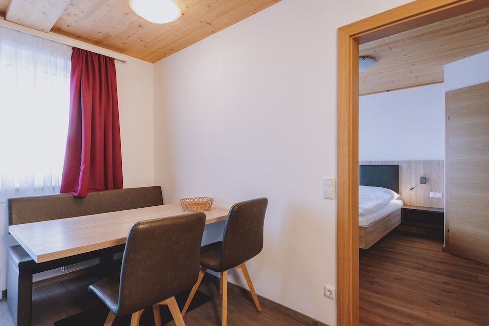 Appartements Sulzer by we rent Comfort Apartment 12