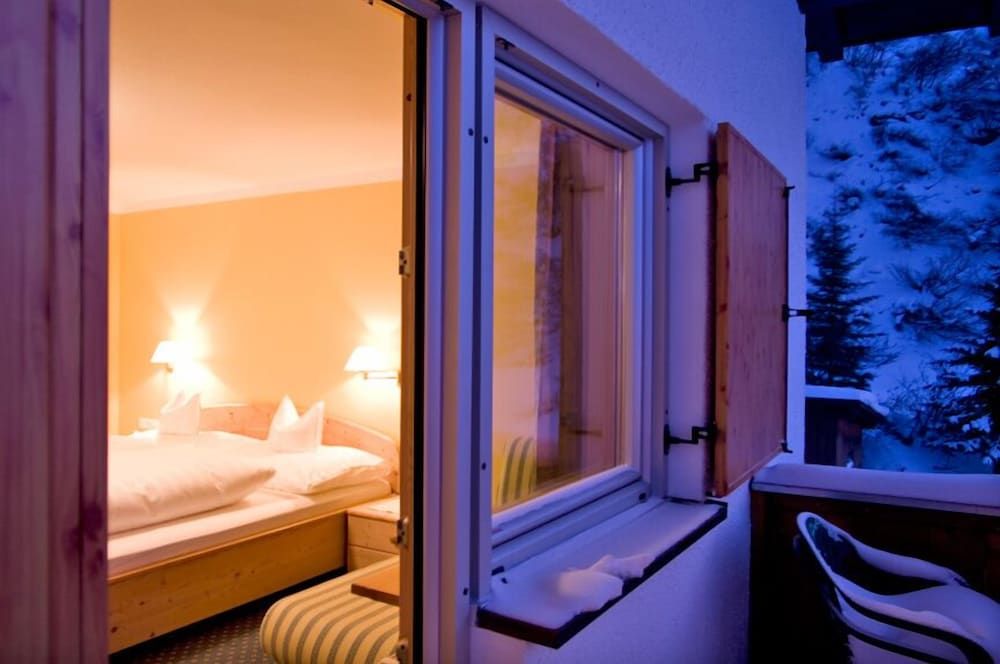 Double Room (Zimba)