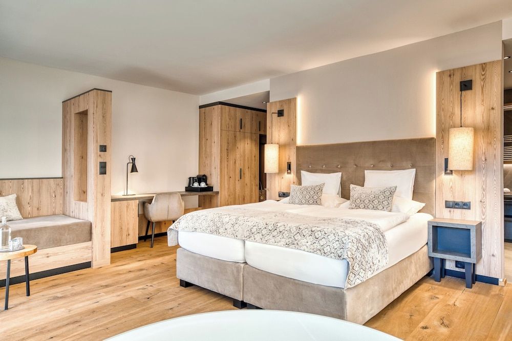 Hotel Habicher Hof Superior Panorama Suite with Balcony 4