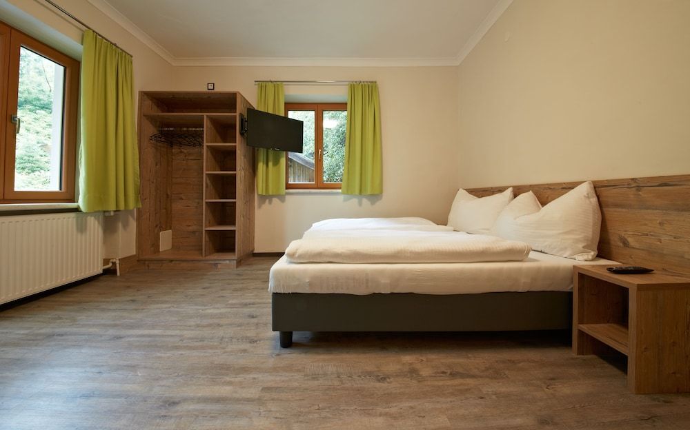 House, 5 Bedrooms (Holiday Lodge)