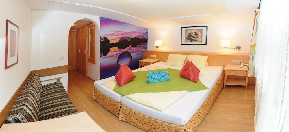Comfort Double Room, Bathtub