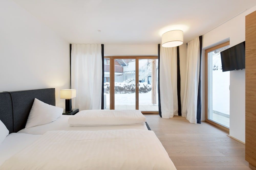 Mountains Chalets Luxury Chalet, 4 Bedrooms, Sauna, Mountain View (Am Kirchwald 98B) 4