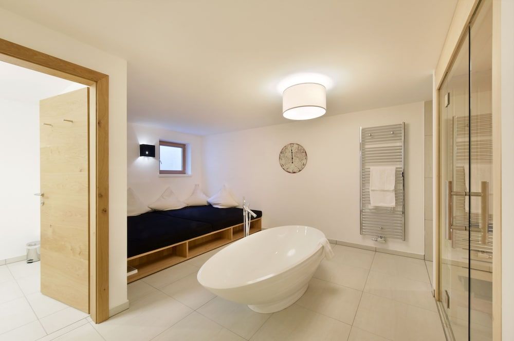 Mountains Chalets Luxury Chalet, 4 Bedrooms, Sauna, Mountain View (Am Kirchwald 98B) 15