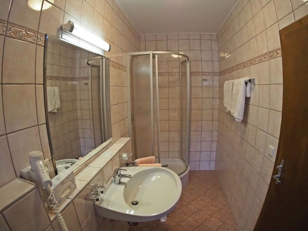 Hotel Egerthof Basic Double Room 8