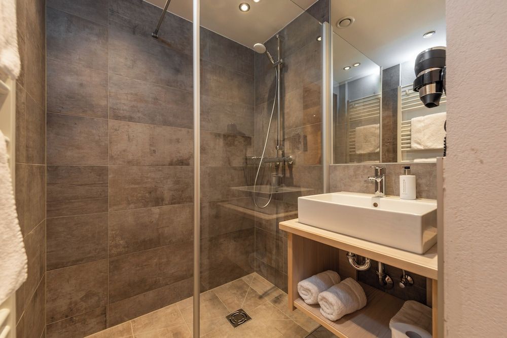 Ferienalm Panorama Hotel & Apartments Family Room 3