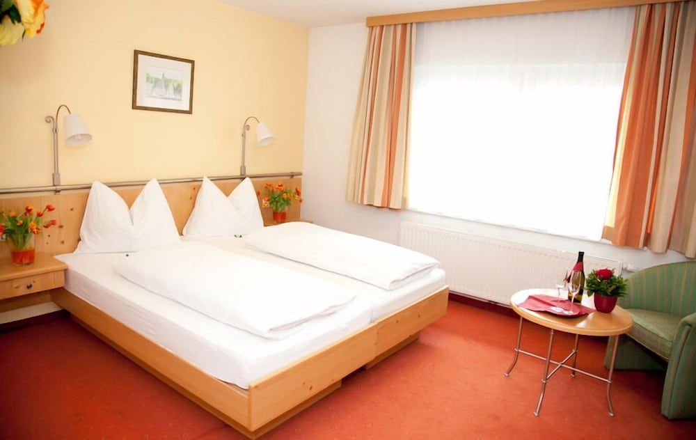 Hotel Kohlpeter Double or Twin Room 4