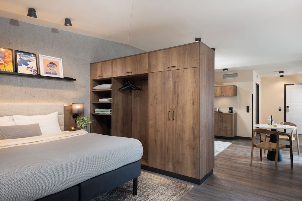 undefined master Linzergasse 8