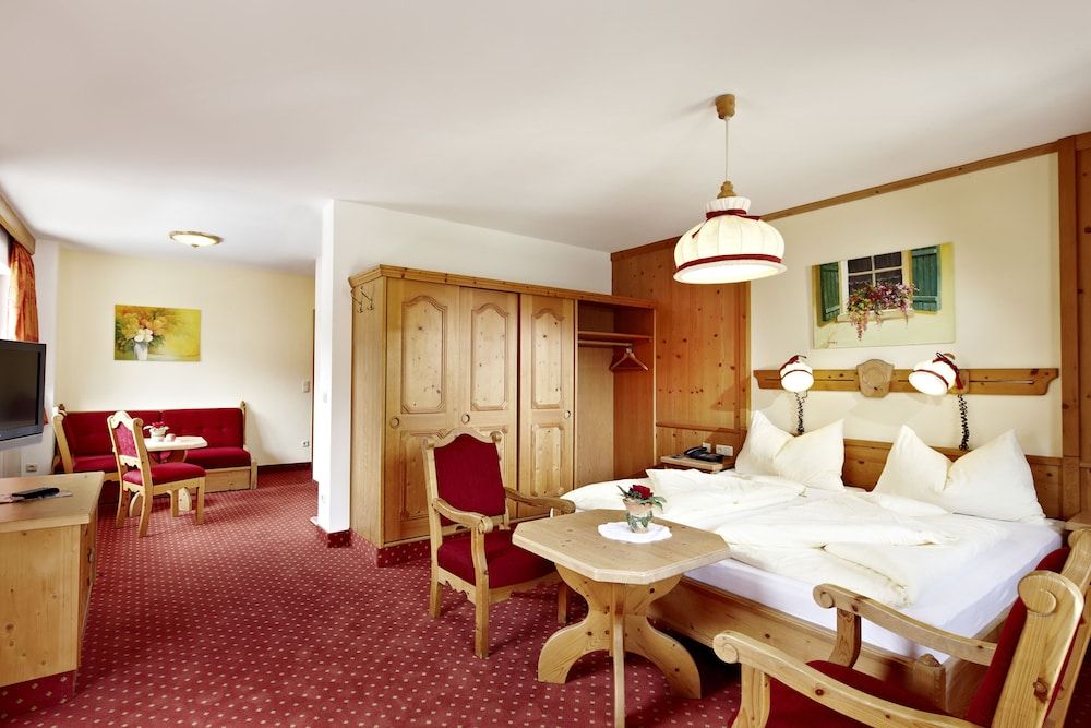 Deluxe Double Room, 1 Queen Bed, Balcony