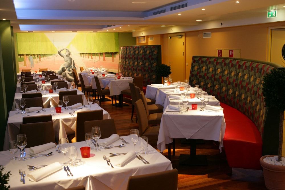 undefined Quality Hotel Vienna 8