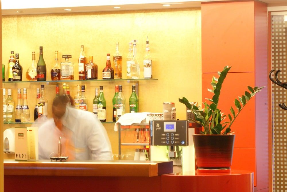 undefined Quality Hotel Vienna 10