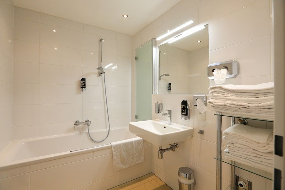 4 Beds and More Vienna Apartments Apartment, 2 Bedrooms 4