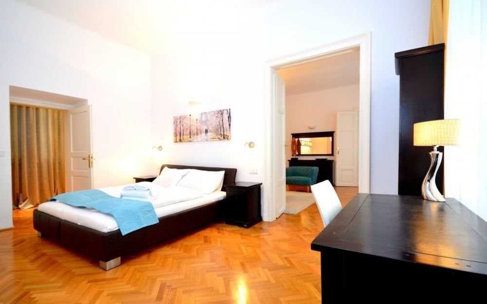 undefined Vienna Residence Quiet Apartment With Space for up to 6 People 3