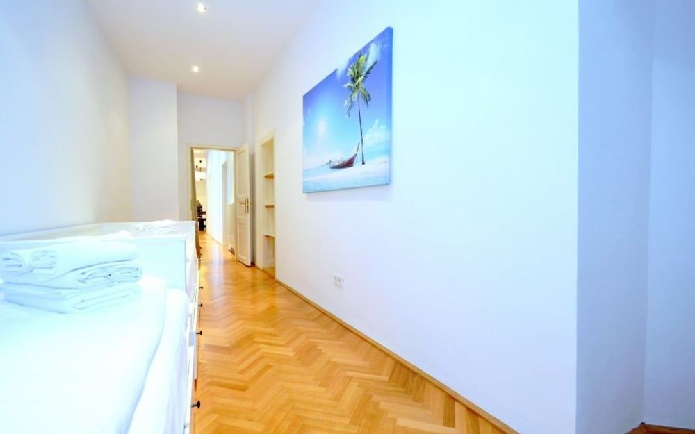 undefined Vienna Residence Quiet Apartment With Space for up to 6 People 7
