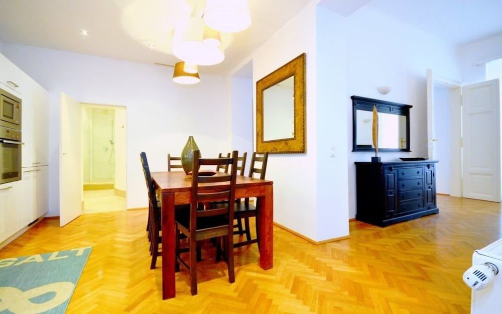 undefined Vienna Residence Quiet Apartment With Space for up to 6 People 10