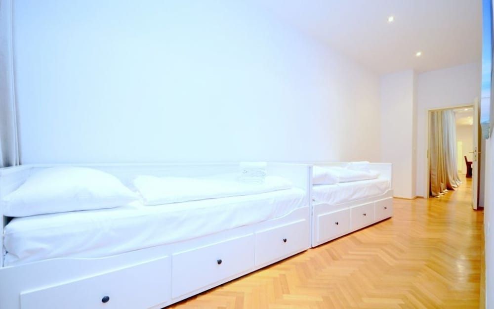 undefined Vienna Residence Quiet Apartment With Space for up to 6 People 6
