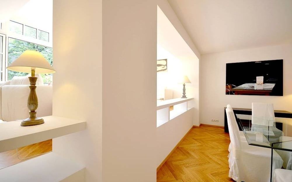 Vienna Residence High-class Luxury Apartment for up to 6 Happy Guests Apartment (3 Bedrooms) 17