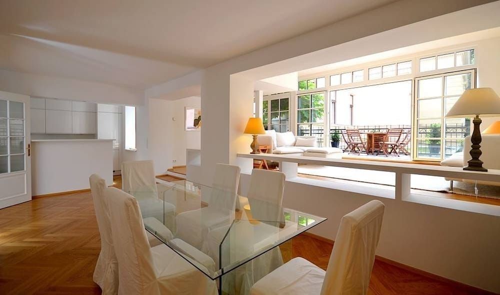 Vienna Residence High-class Luxury Apartment for up to 6 Happy Guests Apartment (3 Bedrooms) 15