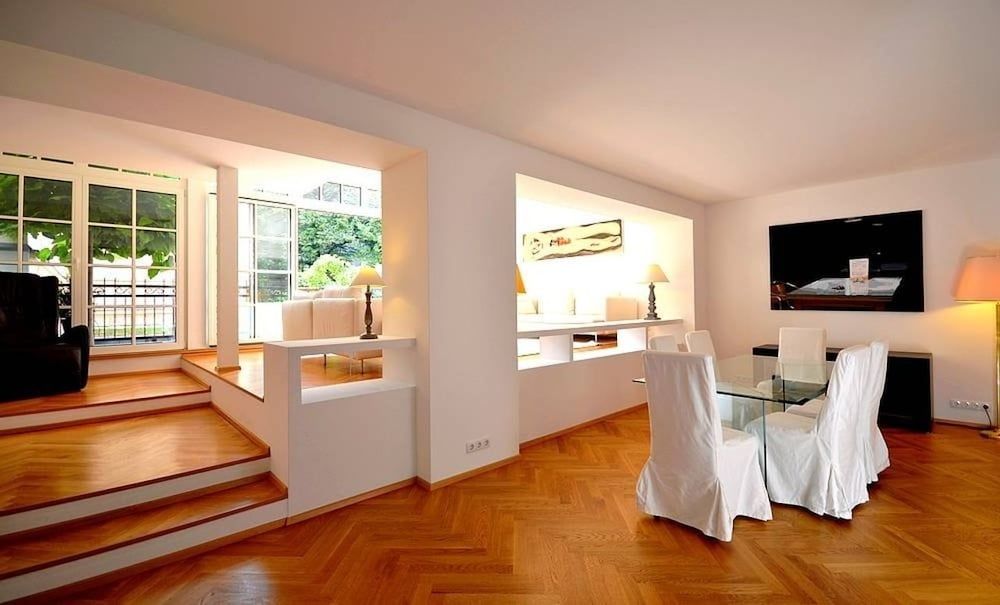 Vienna Residence High-class Luxury Apartment for up to 6 Happy Guests Apartment (3 Bedrooms) 20
