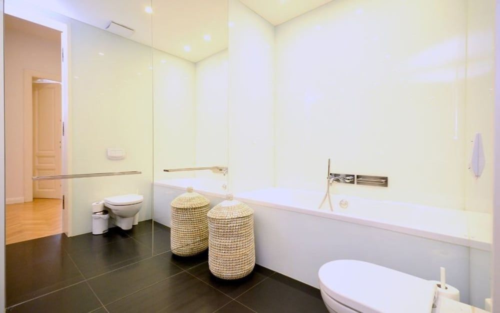 Vienna Residence Colossal Apartment With Balcony and Space for 8 Guests Apartment (3 Bedrooms) 17