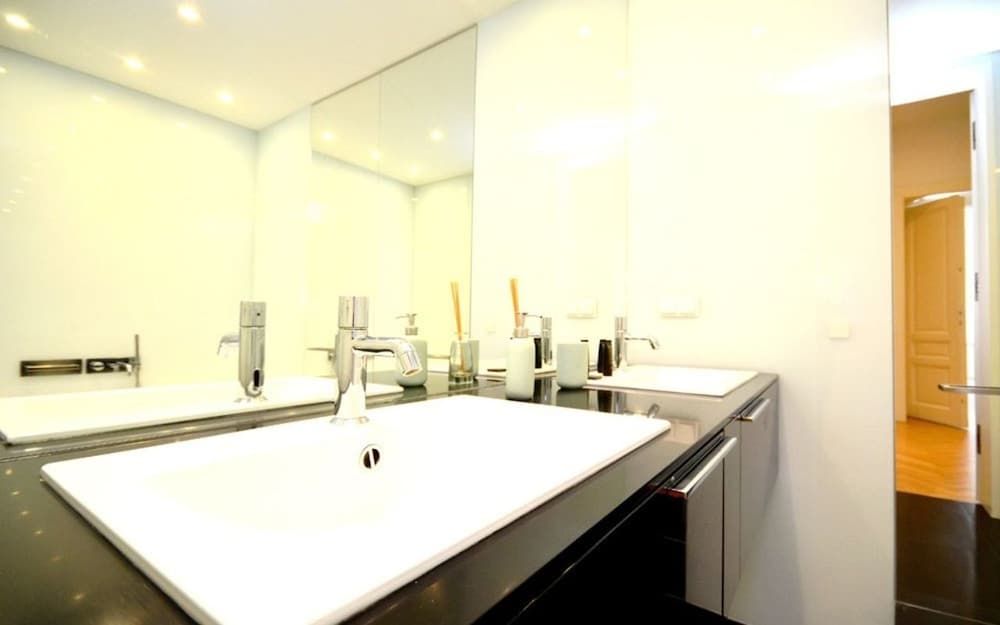 Vienna Residence Colossal Apartment With Balcony and Space for 8 Guests Apartment (3 Bedrooms) 19