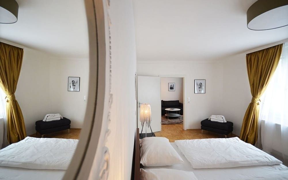 undefined Vienna Residence Timeless Apartment With Viennese Charme for up to 2 People 3