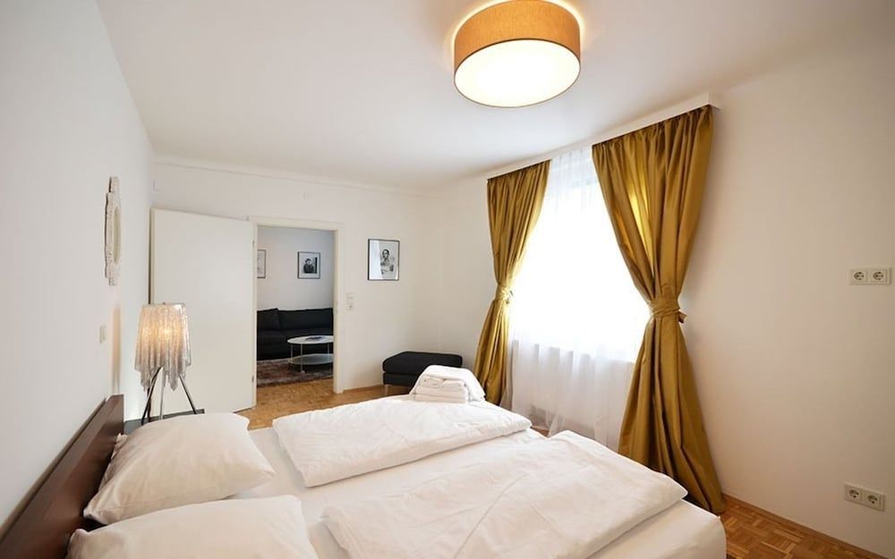undefined Vienna Residence Timeless Apartment With Viennese Charme for up to 2 People 4