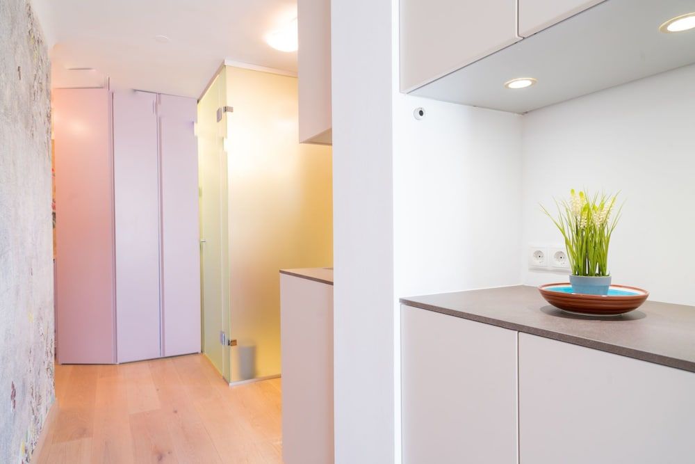 undefined Vienna Residence Stylish apartment with terrace and air conditioning near the Vienna opera and Karlsplatz 4