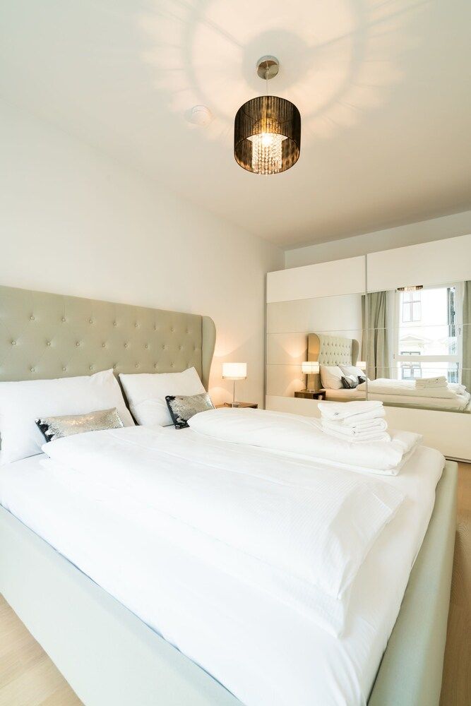 undefined Vienna Residence Spacious Apartment for up to 4 Guests Directly at the U4 6