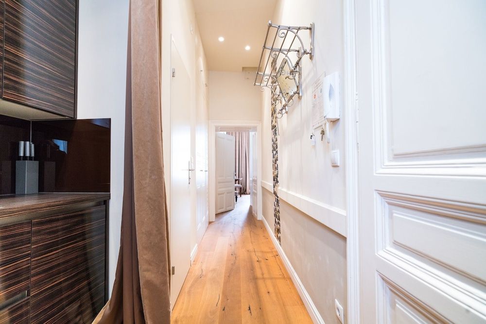 undefined Vienna Residence Awesome Furnished Apartment for 2 With Viennese Charme 7