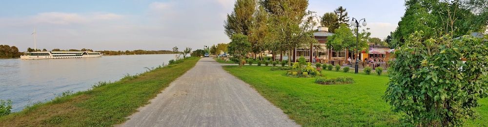 undefined River Lodge 9