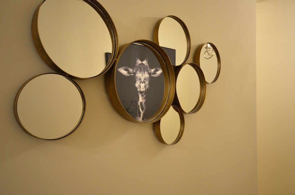 Luxury Residence near Parliament Luxury Apartment, 3 Bedrooms 8