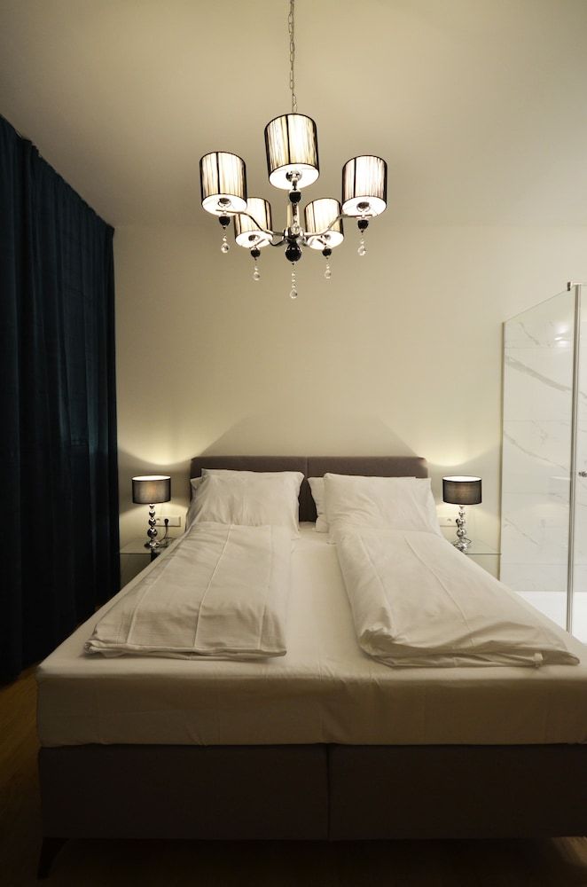 Luxury Residence near Parliament Luxury Apartment, 3 Bedrooms